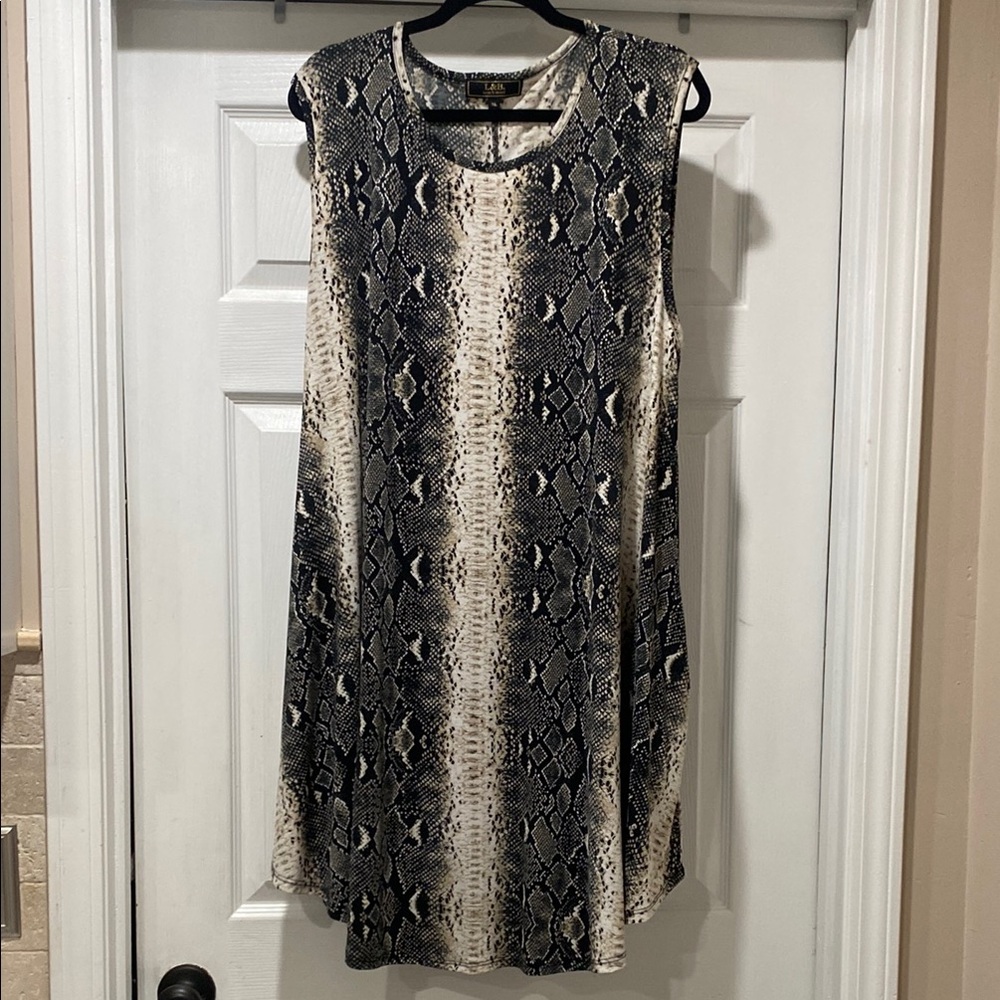 Lucky & Blessed Black and White Sheath Mini Dress